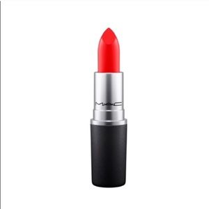 MAC Lipstick - Mangrove (bright red matte)